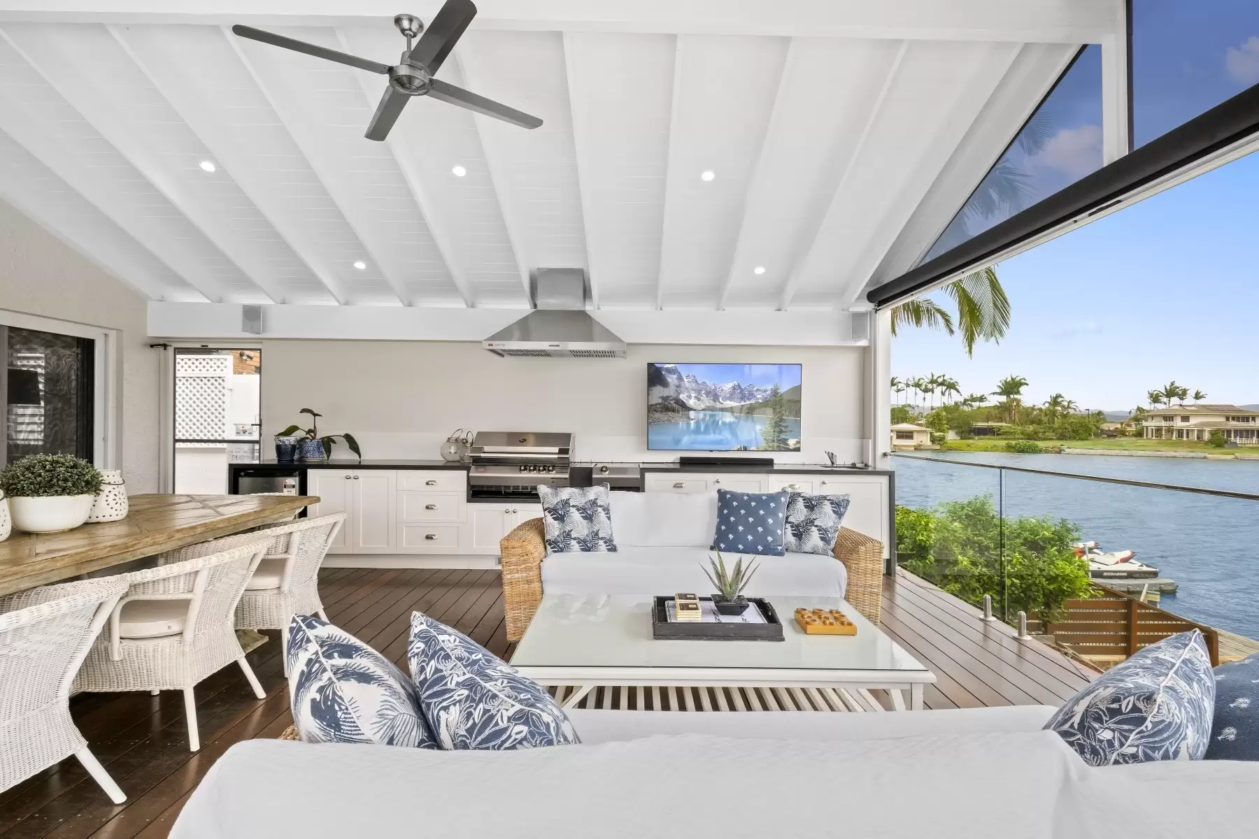 18 Kerry Court, Sorrento Sold by Queensland Sotheby's International Realty - image 1