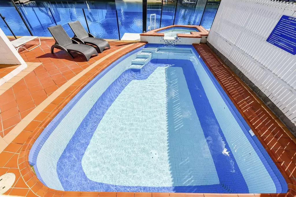 4/12 Paradise Island, Surfers Paradise Sold by Queensland Sotheby's International Realty - image 1