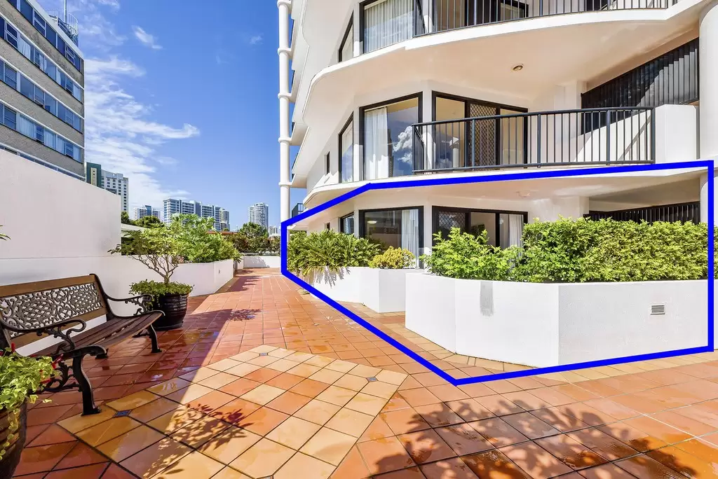 4/12 Paradise Island, Surfers Paradise Sold by Queensland Sotheby's International Realty - image 1