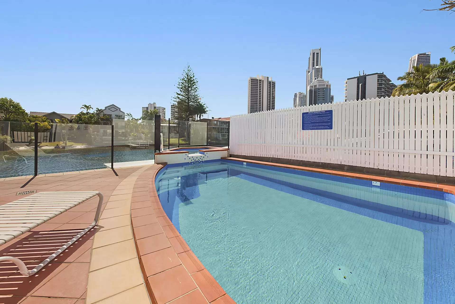 4/12 Paradise Island, Surfers Paradise Sold by Queensland Sotheby's International Realty - image 1