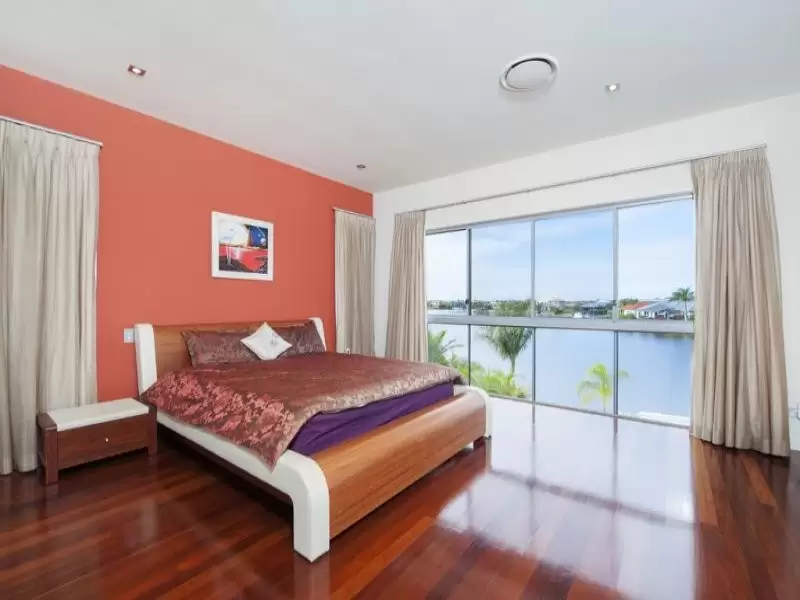70 The Peninsula, Helensvale Sold by Queensland Sotheby's International Realty - image 1