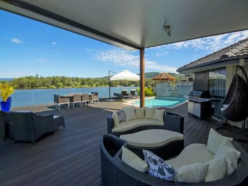 59 Brittany Drive, Oxenford Sold by Queensland Sotheby's International Realty - image 1