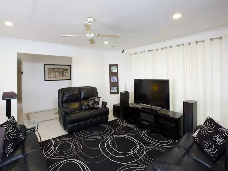 23 Highvale Dr, Helensvale Sold by  - image 1