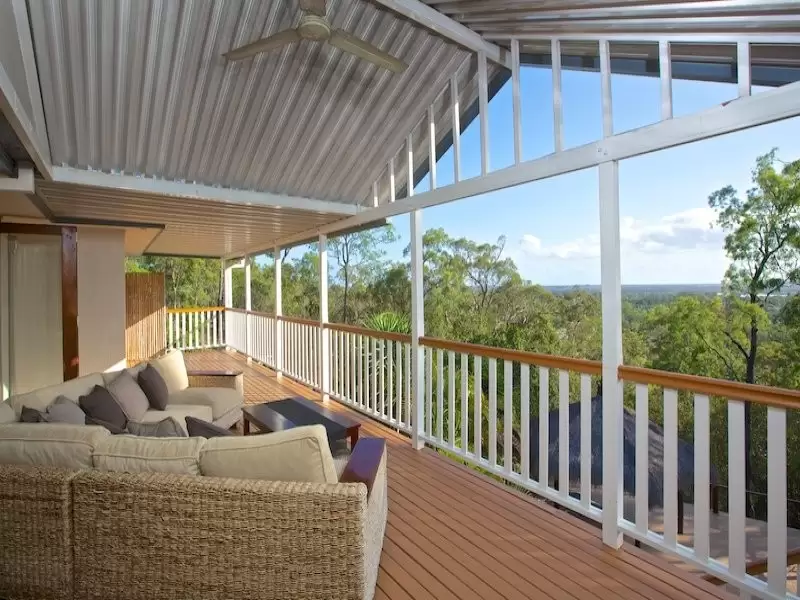23 Highvale Dr, Helensvale Sold by Queensland Sotheby's International Realty - image 1
