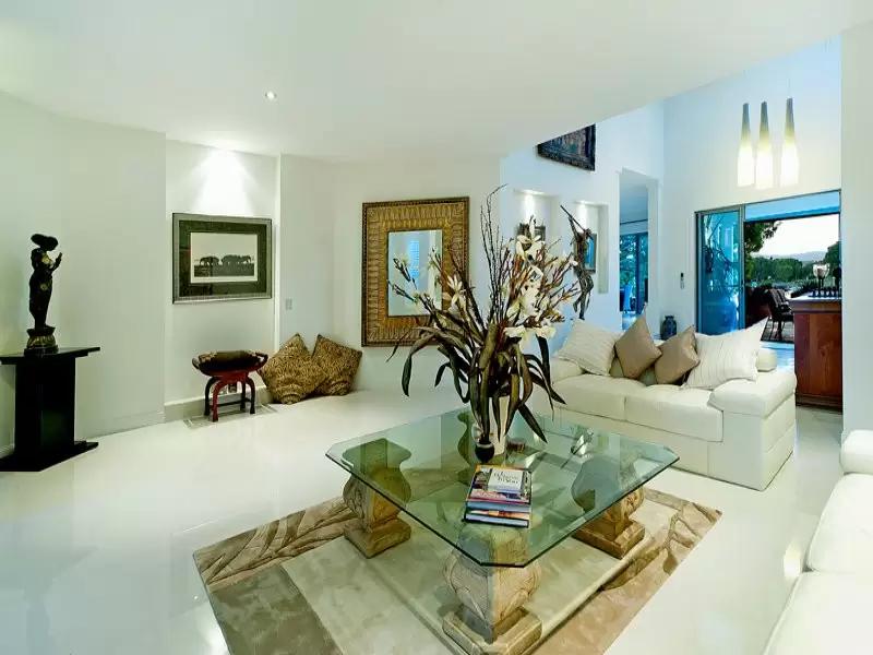 1050 Rosebank Way, Hope Island Sold by  - image 1