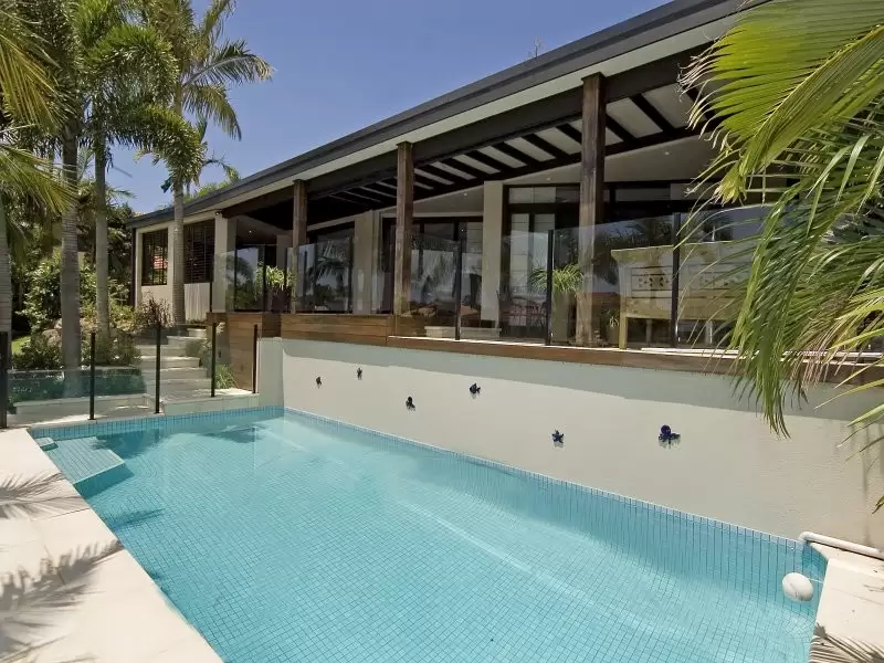 1033 Rosebank Way, Hope Island Sold by Queensland Sotheby's International Realty - image 1