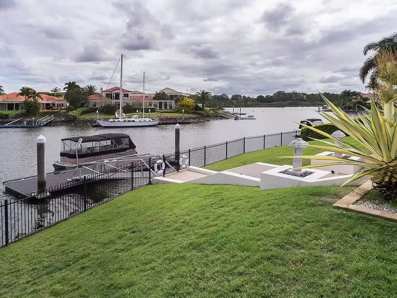 1041 Rosebank Way, Hope Island Sold by  - image 1