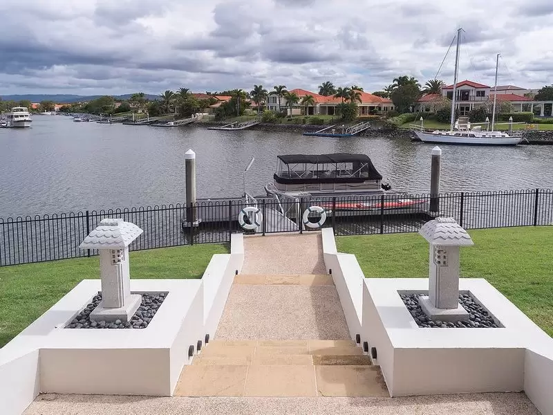 1041 Rosebank Way, Hope Island Sold by  - image 1