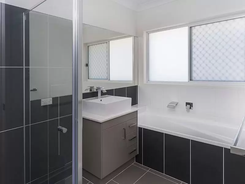 17 Pisces Court, Coomera Sold by  - image 1