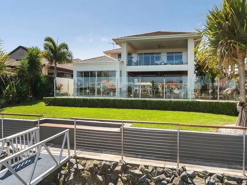 40 The Peninsula, Helensvale Sold by Queensland Sotheby's International Realty - image 1