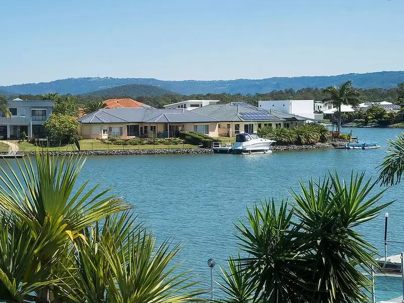 40 The Peninsula, Helensvale Sold by Queensland Sotheby's International Realty - image 1
