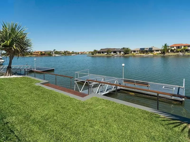 40 The Peninsula, Helensvale Sold by Queensland Sotheby's International Realty - image 1