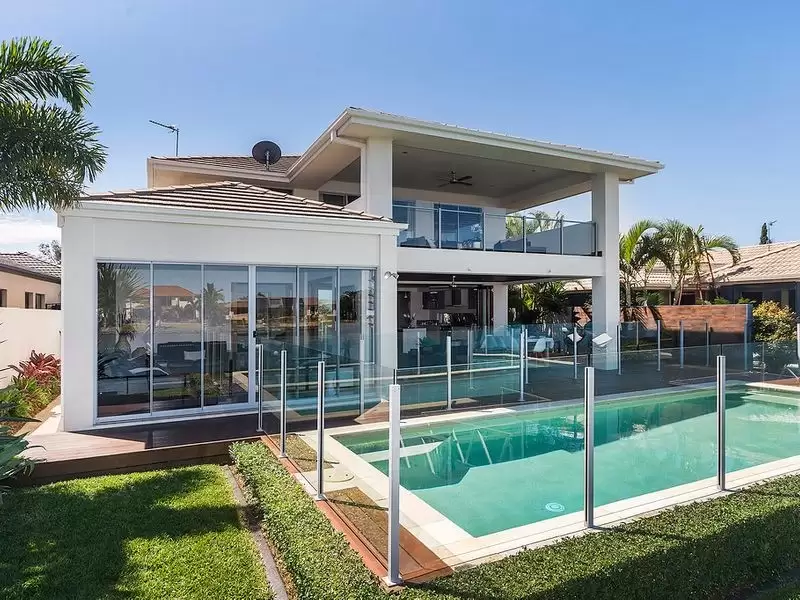 40 The Peninsula, Helensvale Sold by Queensland Sotheby's International Realty - image 1