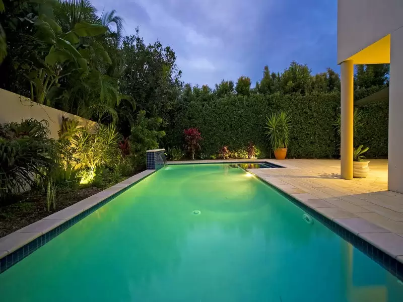 1646 Riverdale Ct, Hope Island Sold by Queensland Sotheby's International Realty - image 1