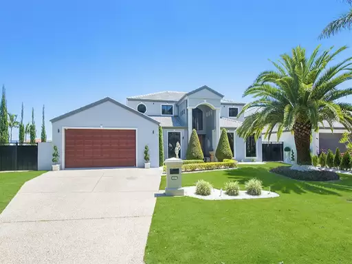 2107 Carlton Cl, Hope Island Sold by 