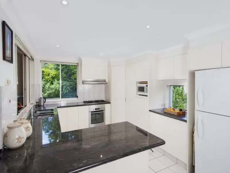 1630 Riverdale Dr, Hope Island Sold by  - image 1