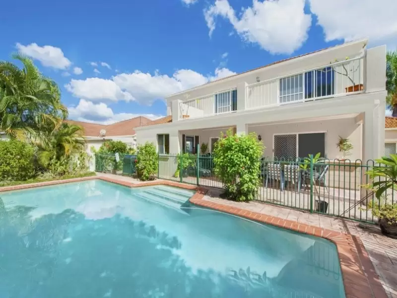 1630 Riverdale Dr, Hope Island Sold by  - image 1