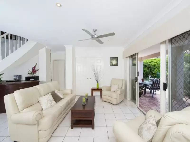 1630 Riverdale Dr, Hope Island Sold by  - image 1