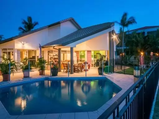 1084 Killymoon Dr, Hope Island Sold by 