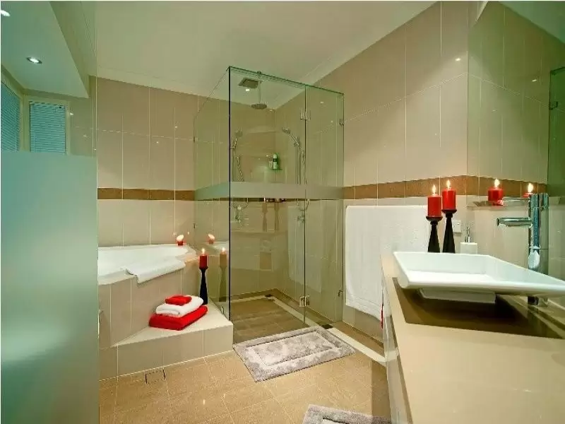 1084 Killymoon Dr, Hope Island Sold by Queensland Sotheby's International Realty - image 1