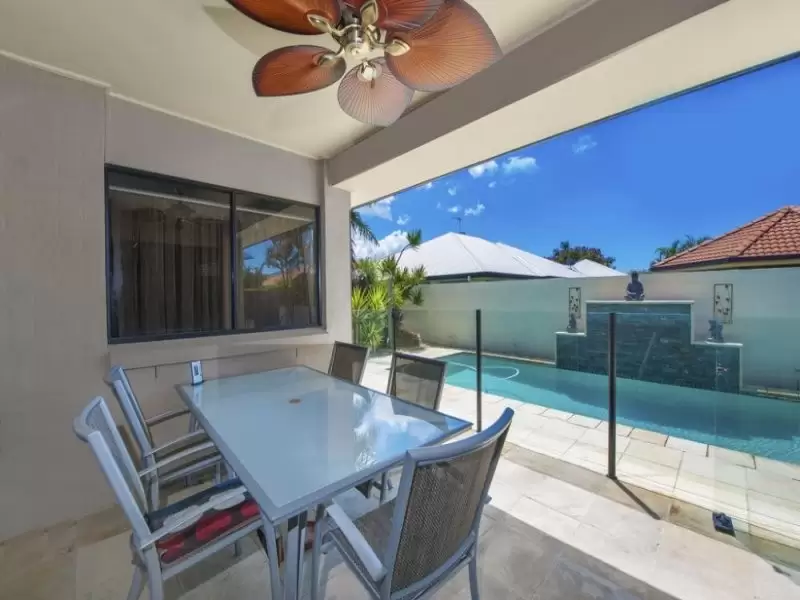 14 Ontario Ct, Oxenford Sold by Queensland Sotheby's International Realty - image 1