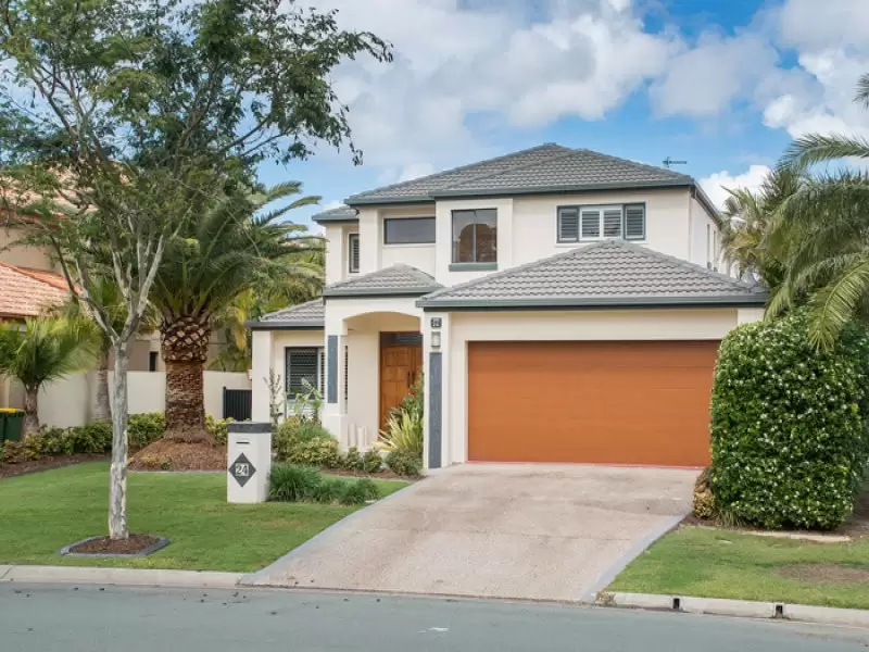 24 The Peninsula, Helensvale Sold by Queensland Sotheby's International Realty - image 1