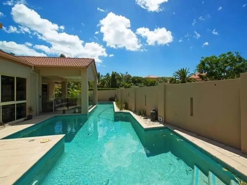 1643 Riverdale Court, Hope Island Sold by Queensland Sotheby's International Realty - image 1