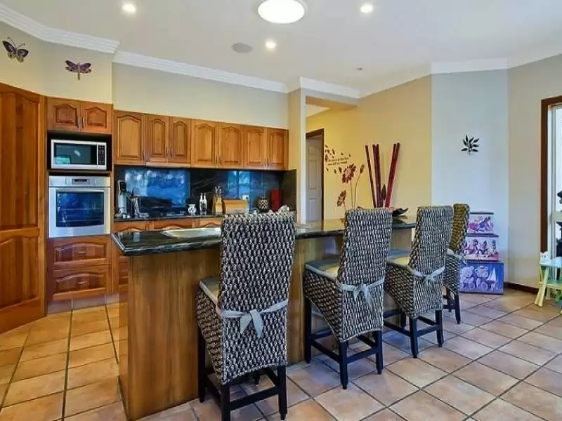 1643 Riverdale Court, Hope Island Sold by Queensland Sotheby's International Realty - image 1