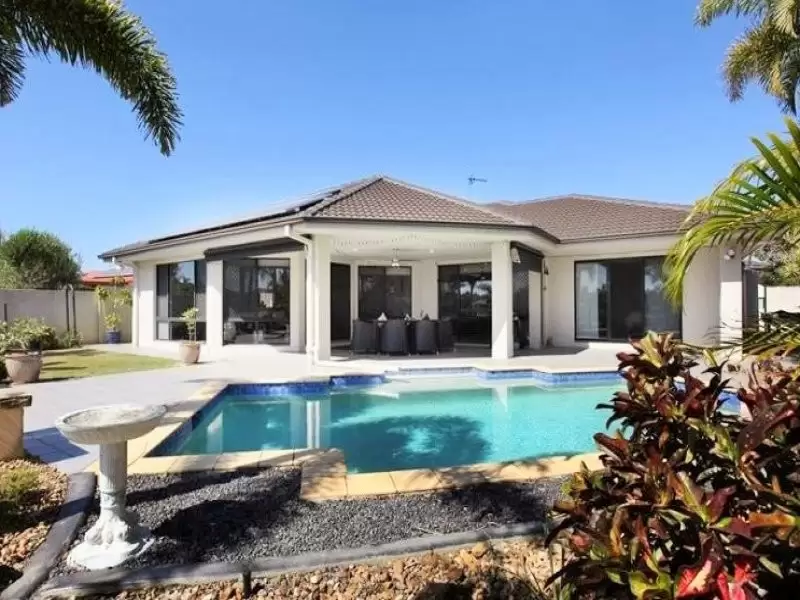 3 Windchimes Way, Helensvale Sold by Queensland Sotheby's International Realty - image 1