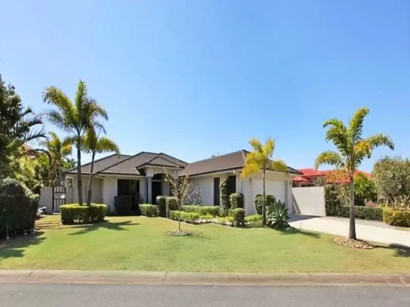 3 Windchimes Way, Helensvale Sold by Queensland Sotheby's International Realty - image 1