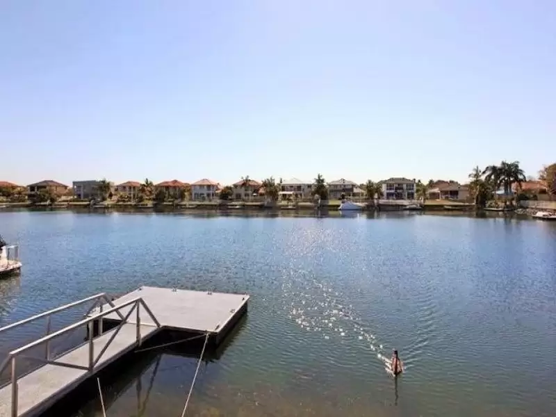 3 Windchimes Way, Helensvale Sold by Queensland Sotheby's International Realty - image 1