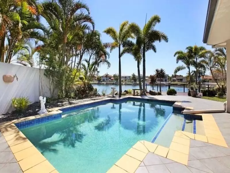 3 Windchimes Way, Helensvale Sold by Queensland Sotheby's International Realty - image 1