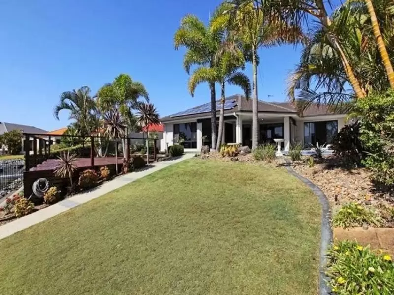 3 Windchimes Way, Helensvale Sold by Queensland Sotheby's International Realty - image 1