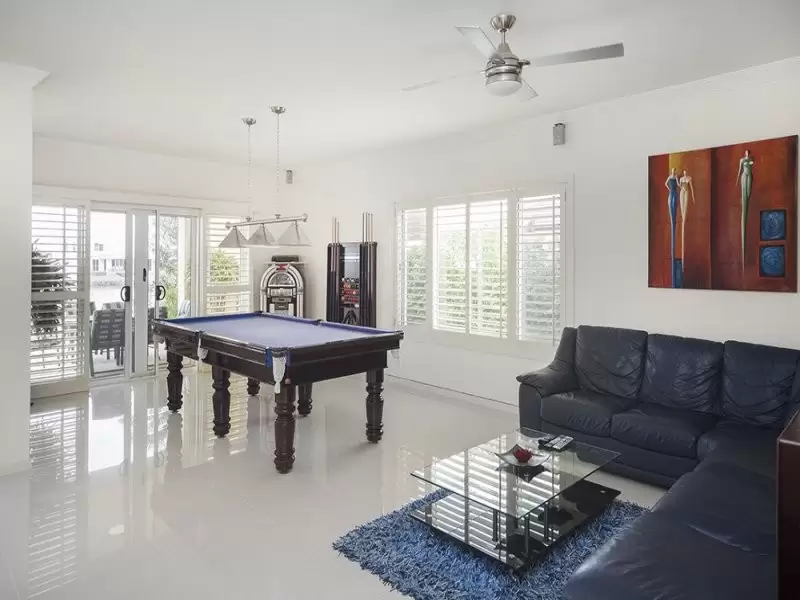 72 The Peninsula, Helensvale Sold by Queensland Sotheby's International Realty - image 1