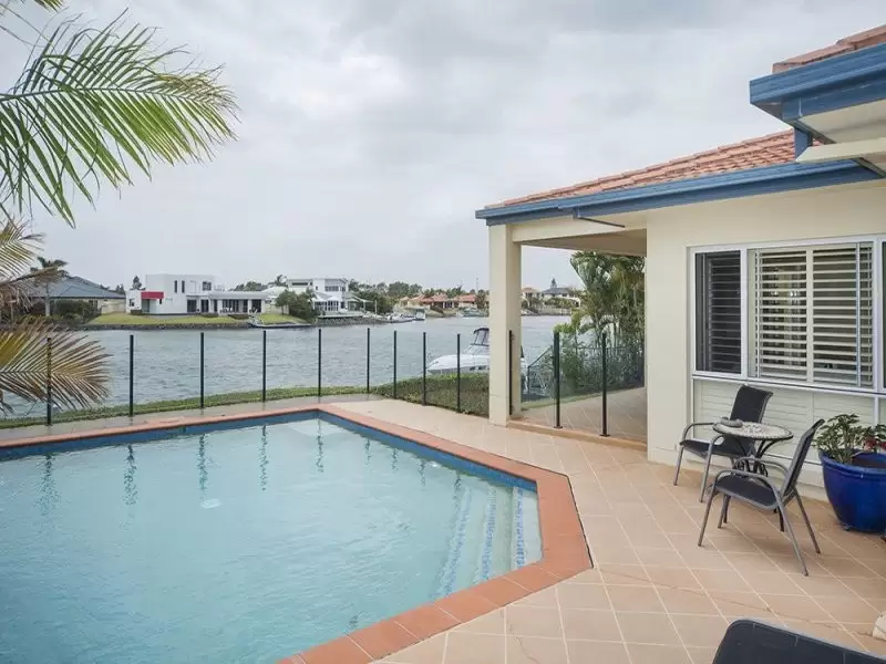 72 The Peninsula, Helensvale Sold by Queensland Sotheby's International Realty - image 1