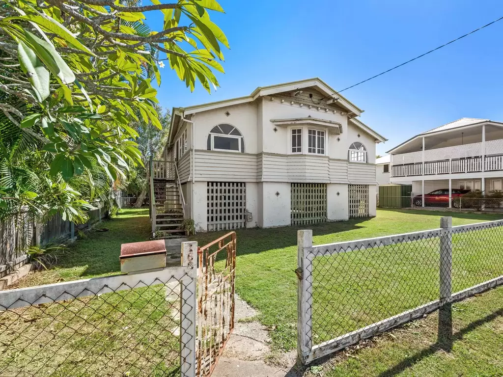 168 Kent Road, Kalinga Sold by Queensland Sotheby's International Realty - image 1