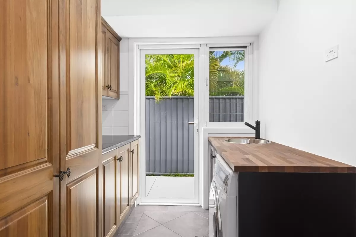 38 Thorngate Drive, Robina Sold by  - image 1
