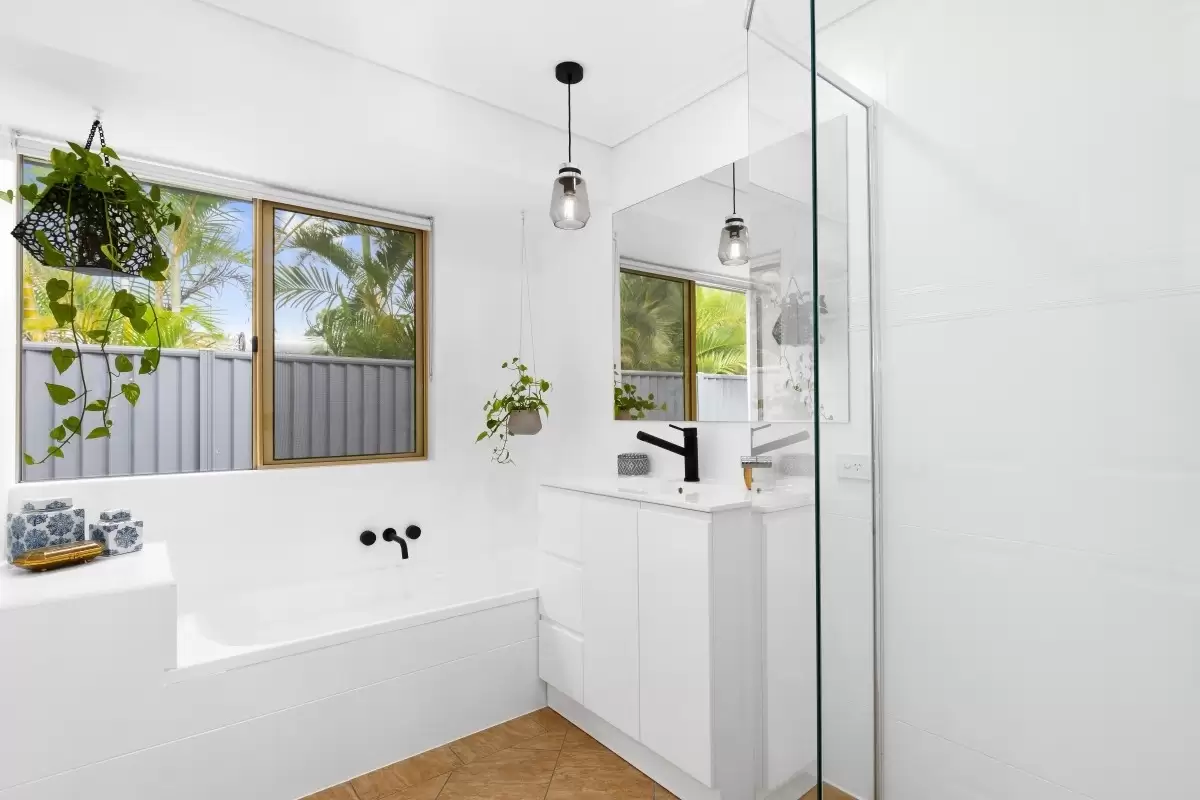 38 Thorngate Drive, Robina Sold by  - image 1