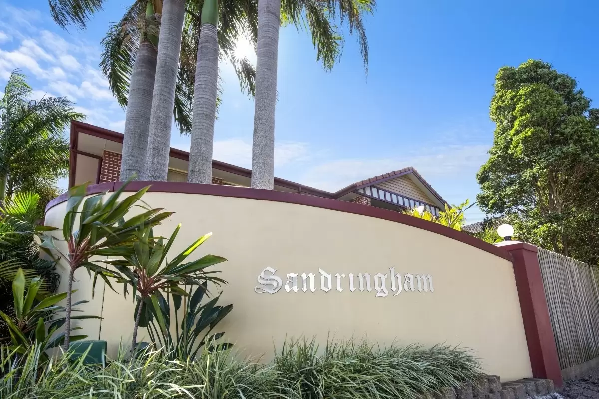 90/100 Racecourse Drive, Bundall Sold by  - image 1