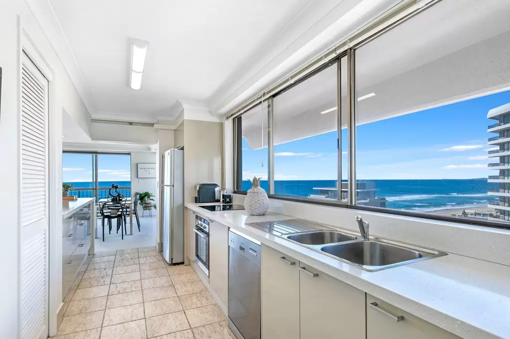 Spinnaker, 3554 Main Beach Parade, Main Beach Sold by  - image 1