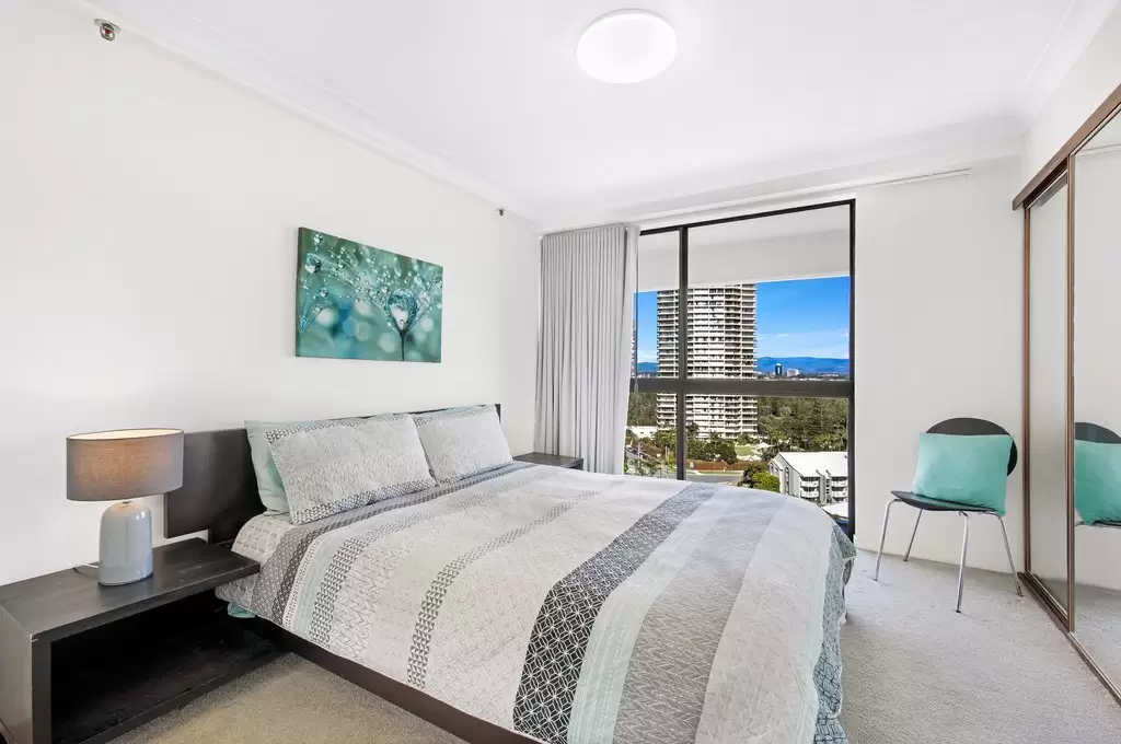 Spinnaker, 3554 Main Beach Parade, Main Beach Sold by Queensland Sotheby's International Realty - image 1