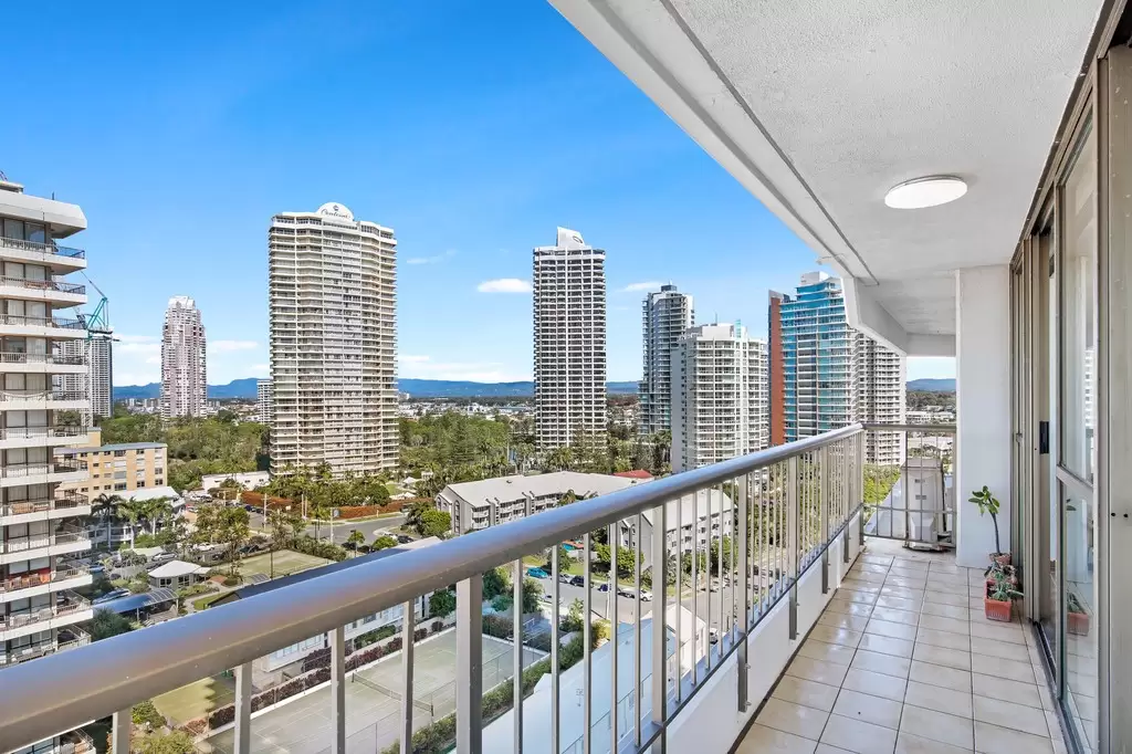 Spinnaker, 3554 Main Beach Parade, Main Beach Sold by Queensland Sotheby's International Realty - image 1