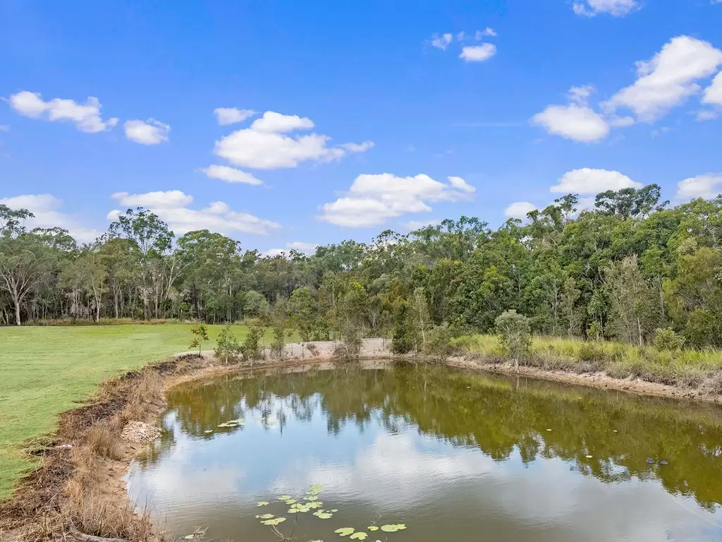 156 Bacton Road, Chandler Sold by Queensland Sotheby's International Realty - image 1