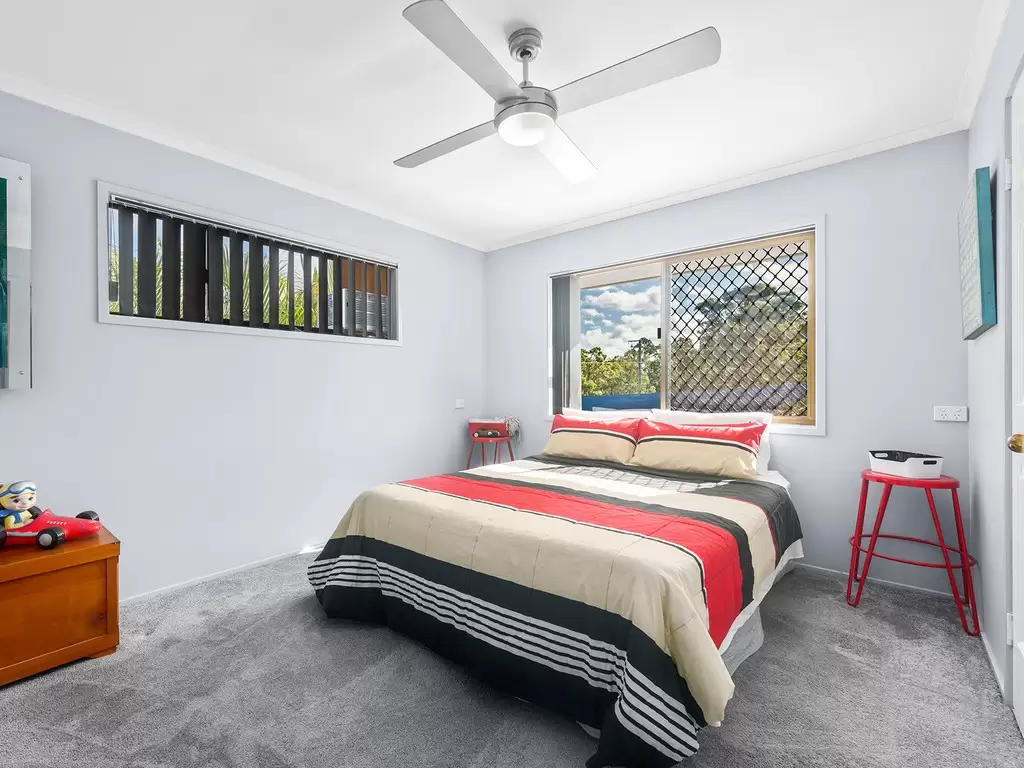 156 Bacton Road, Chandler Sold by Queensland Sotheby's International Realty - image 1