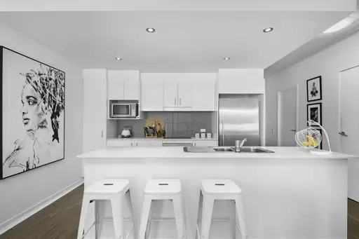 2/6-8 Miami Key, Broadbeach Waters Sold by Queensland Sotheby's International Realty