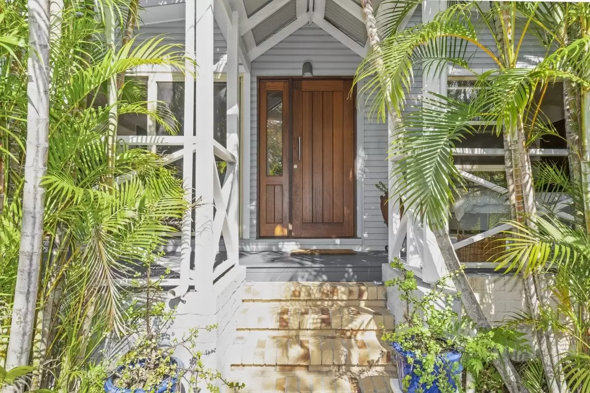 12 Mentone Avenue, Bundall Sold by Queensland Sotheby's International Realty - image 1