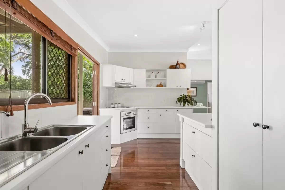 12 Mentone Avenue, Bundall Sold by Queensland Sotheby's International Realty - image 1