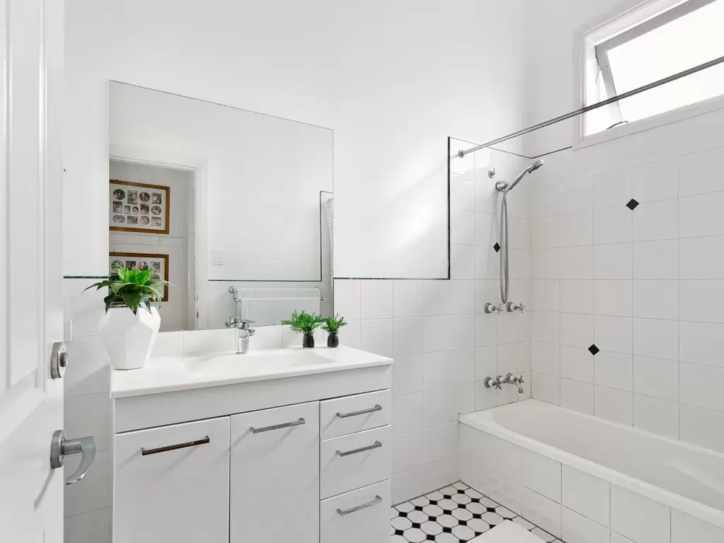23 Welsby, New Farm Sold by Queensland Sotheby's International Realty - image 1