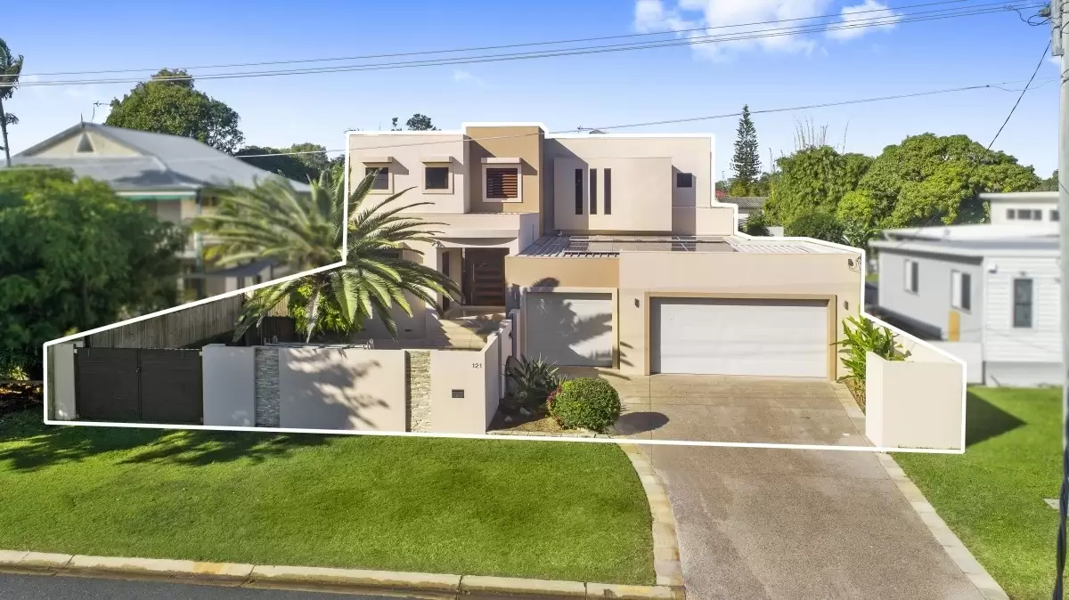 121 Sheehan Avenue, Hope Island Sold by  - image 1