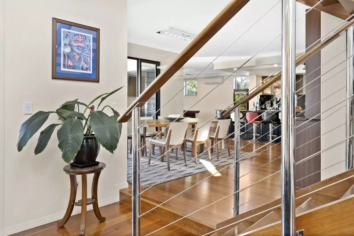 121 Sheehan Avenue, Hope Island Sold by  - image 1